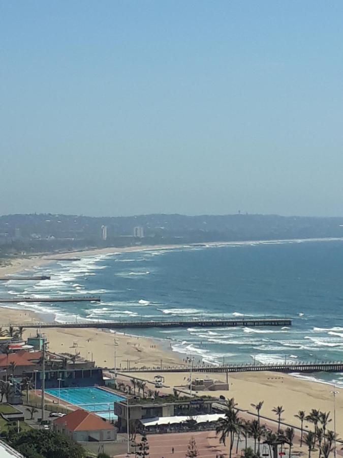 Into The Blue On The Beach Durban Eksteriør bilde