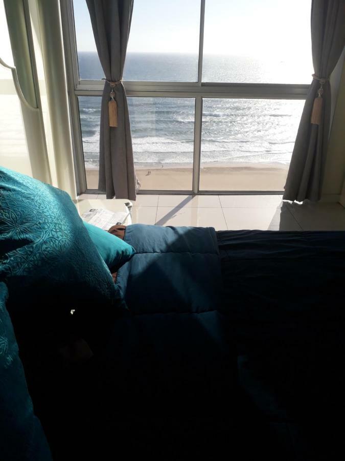 Into The Blue On The Beach Durban Eksteriør bilde